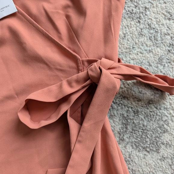 NWT Banana Republic coral pink wrap dress women's 8p petite size 8 straps - Picture 4 of 9